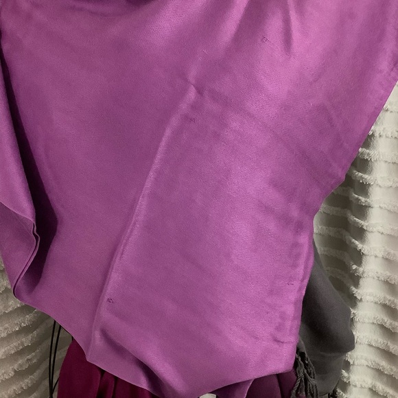 Jones New York Pashmina Scarfs Bundle - Picture 8 of 8